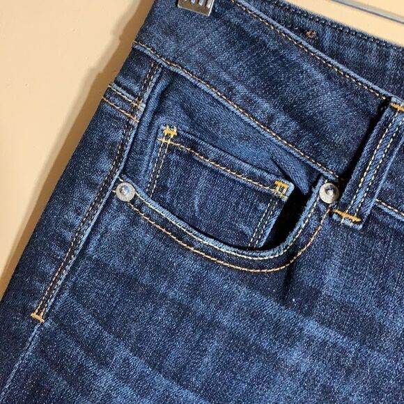 American Eagle Blue Denim Jean Capris - Picture 4 of 7